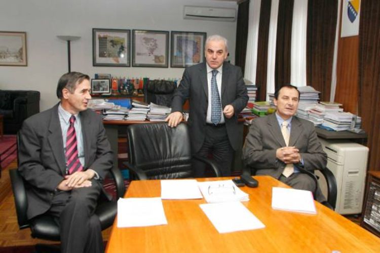 Deblokirati izbor strateških partnera
