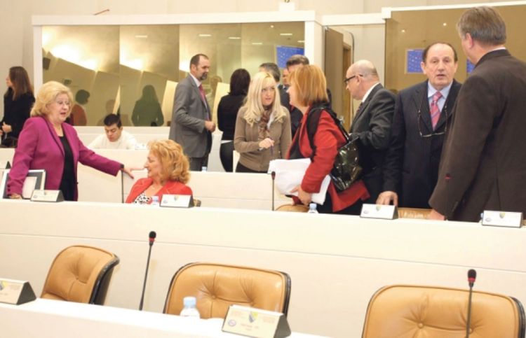 Poslanici iz RS glasali protiv zakon o zabrani negiranja genocida