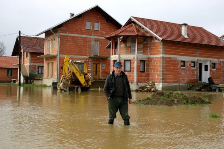 Rijeke se povlače u korita 