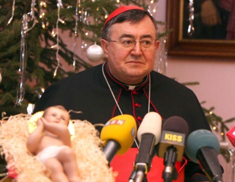 Vinko Puljić: U otajstvu Božića slavimo susret s Bogom