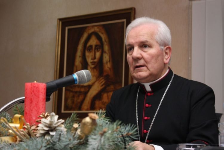 Franjo Komarica: Dužni smo isijavati ljubav i dobrotu