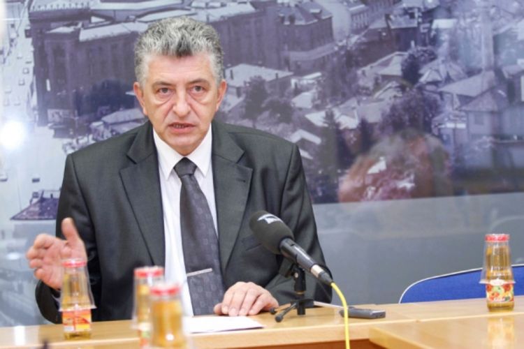 Useljavaju početkom 2010. godine