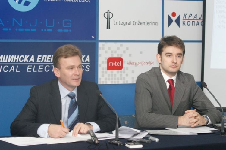 Promet i indeksi pali više od 60 odsto