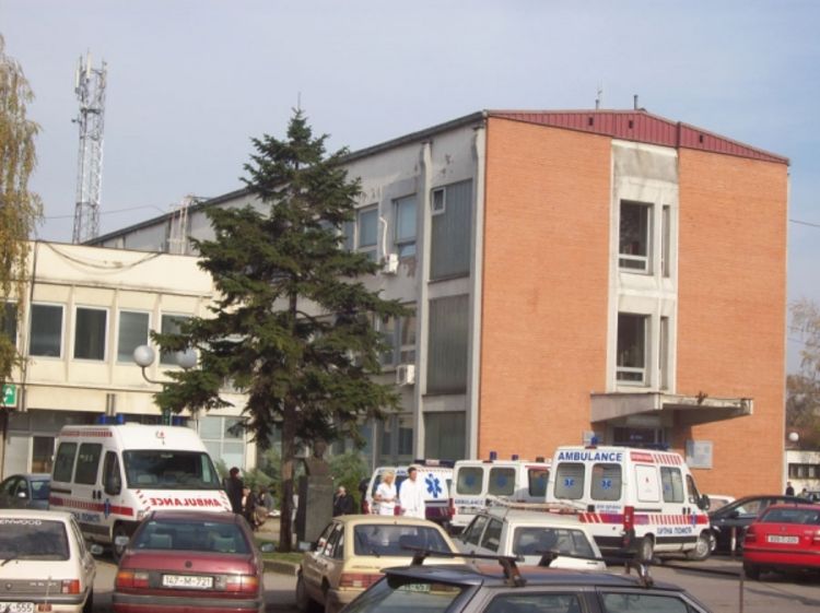 Otac teško ranio sina