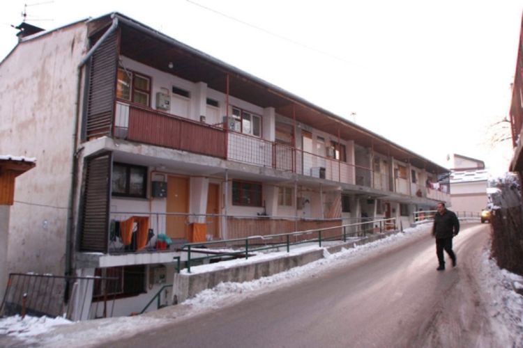 Majka i petoro djece otrovali se gasovima