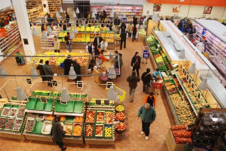 Zbog praznične trpeze i kredite podizali