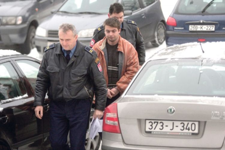Nevjenčanu suprugu ubo nožem u leđa