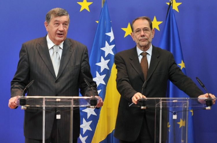 BiH može aplicirati za status kandidata nakon gašenja OHR-a