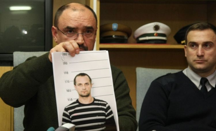 Policija pucala na dilera
