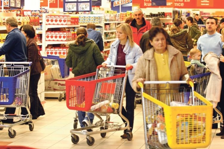 Potrošači zadovoljni, ekonomisti skeptični