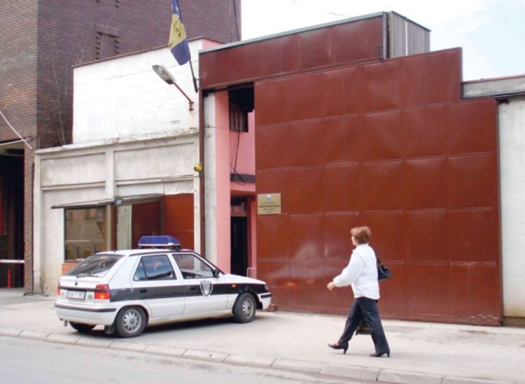 Čuvar UKC Tuzla pokušao samoubistvo