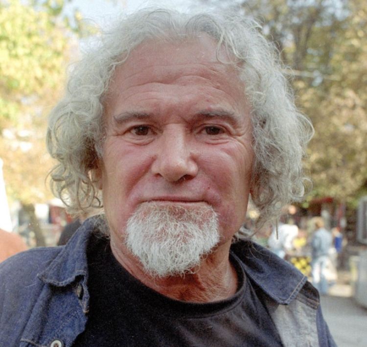 Umro pjesnik Đuro Damjanović