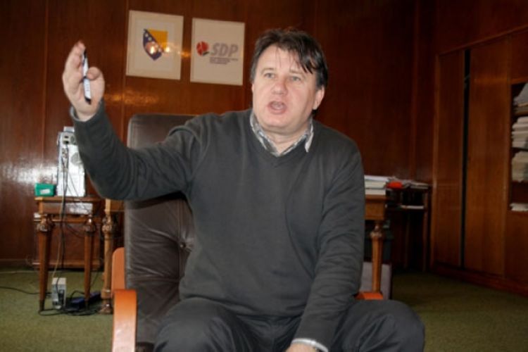 Nermin Nikšić: Vlada FBiH proizvodi nered