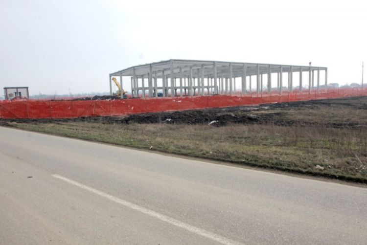 Niče osam novih fabrika
