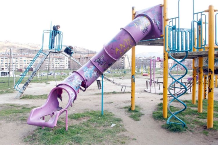 Više od stotinu igrališta opasno za djecu