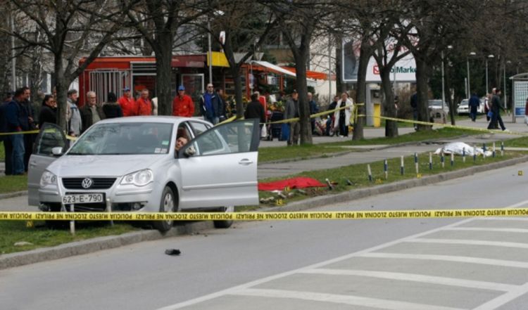 Usmrtila djeda i unuku na pješačkom prelazu