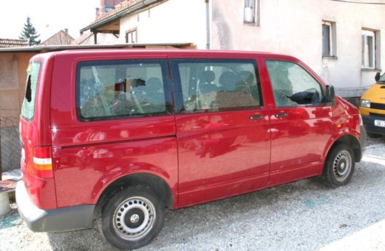 Bačena bomba pred kuću brata haškog osuđenika