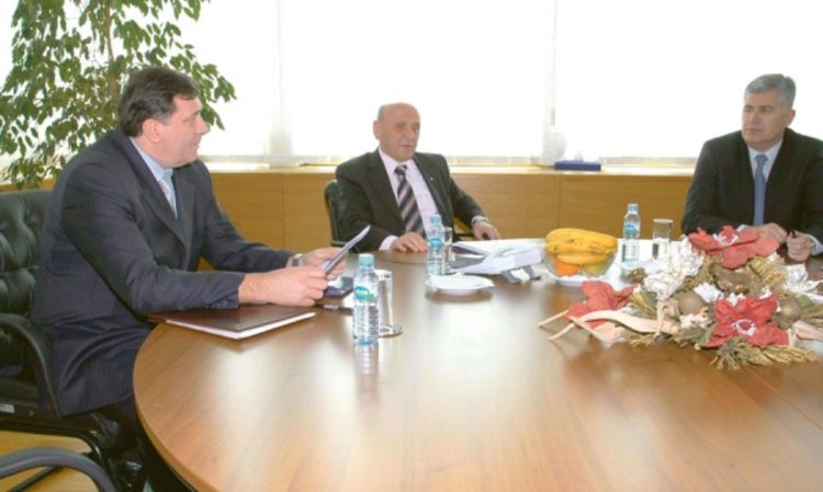 Pregovori o Ustavu sele u parlament BiH