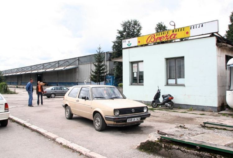 Poginulo devet radnika, povrijeđeno najmanje 900