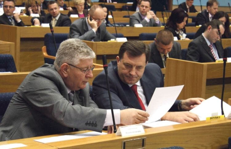 OHR ugrožava stabilnost BiH