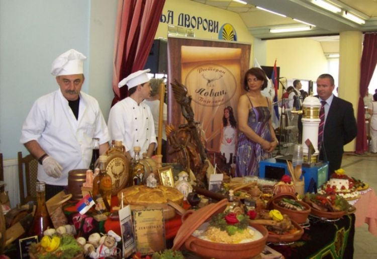 Štandovi puni zdrave hrane