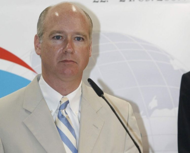 Robert B. Aderholt: Probleme rješavajte kroz molitvu i dijalog