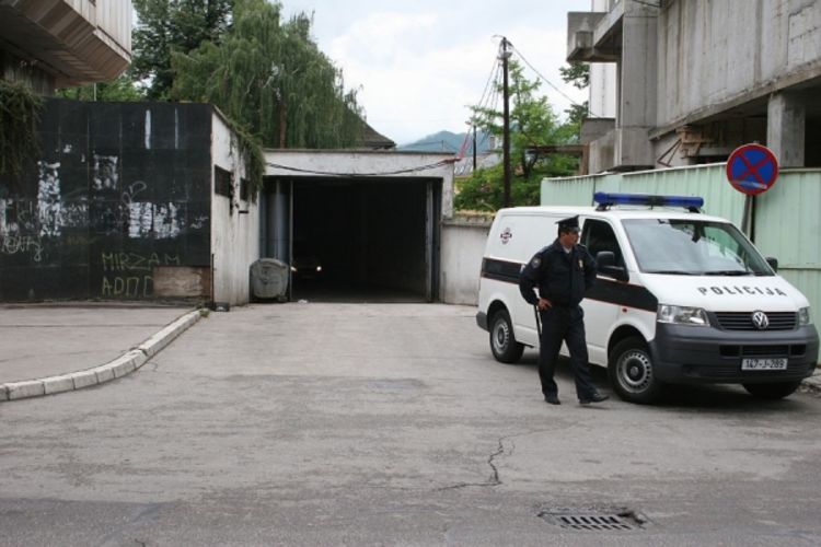 Bivše radnike priveli u maricama