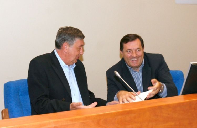 Pisma nisu osnov za zakazivanje sjednice Skupštine