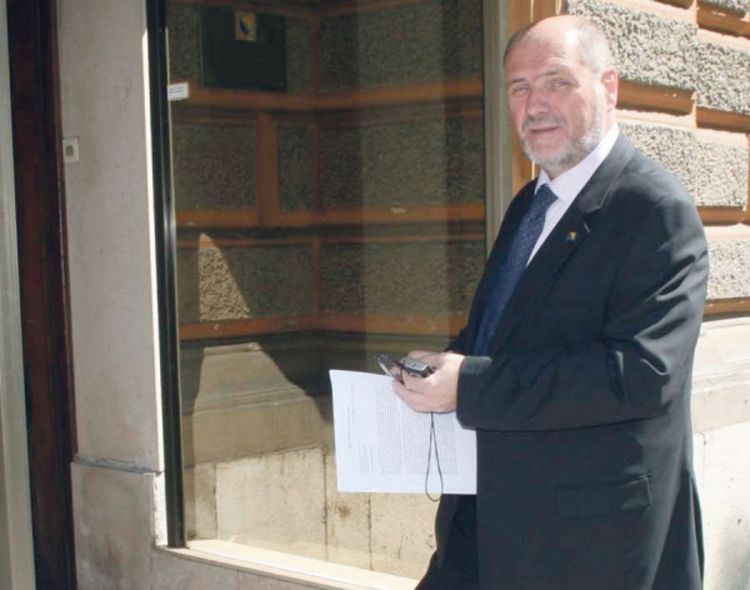 Mujezinović imenovan za premijera FBiH 