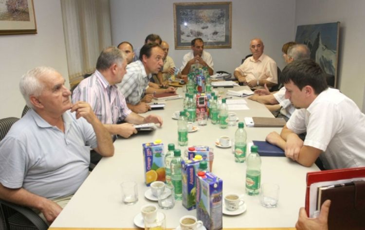 Mljekari zaprijetili blokadom države