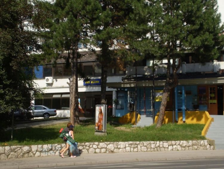 U pucnjavi ranjen izbacivač
