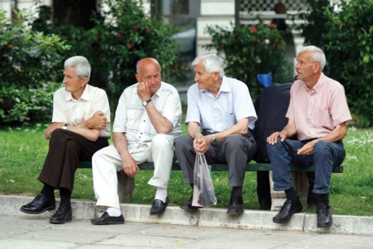 Oko 105.000 penzionera ne može kupiti lijekove