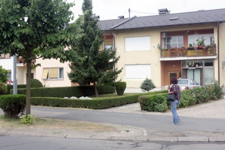 Odnijeli novac i nakit vrijedan 100.000 maraka