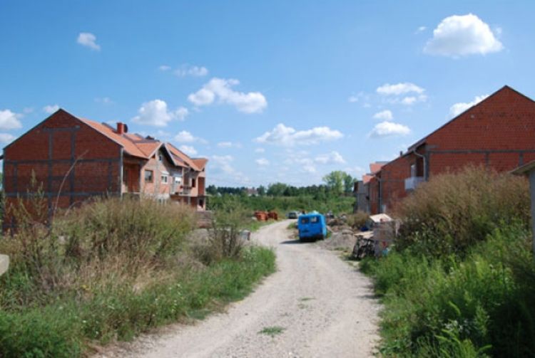 Posuđuju vodu i struju od komšija