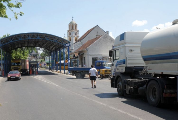 Oprema i eksponati lakše preko granice