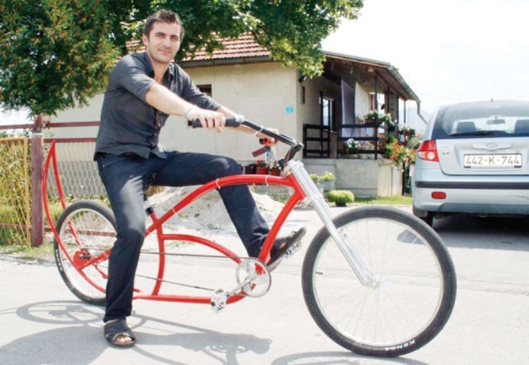 I Merkelova i Bekam voze travničke bicikle