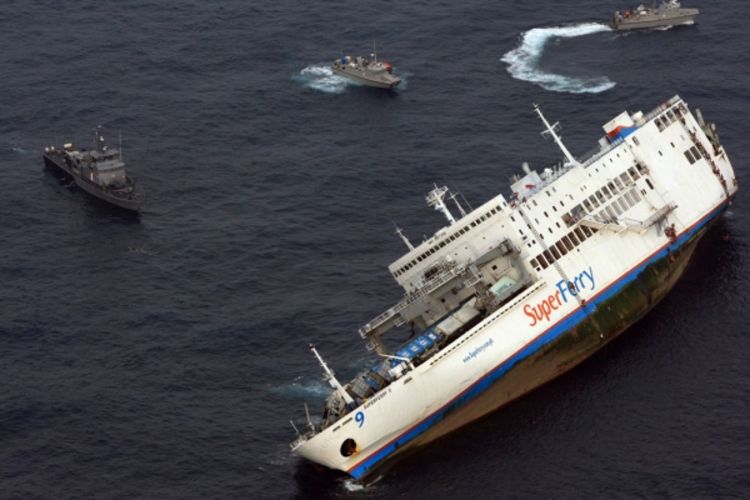 S potonulog trajkta spaseno 900 ljudi