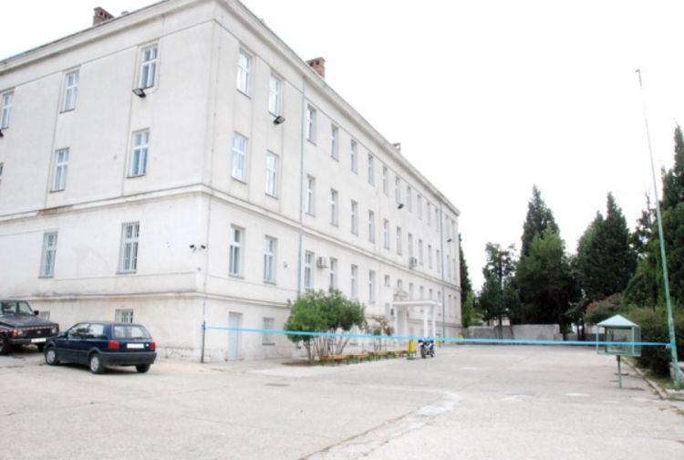 Zatvorene srednje škole
