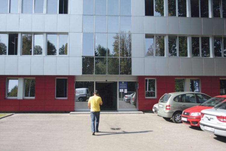 NATO i OHR spriječeni da uđu u katastar