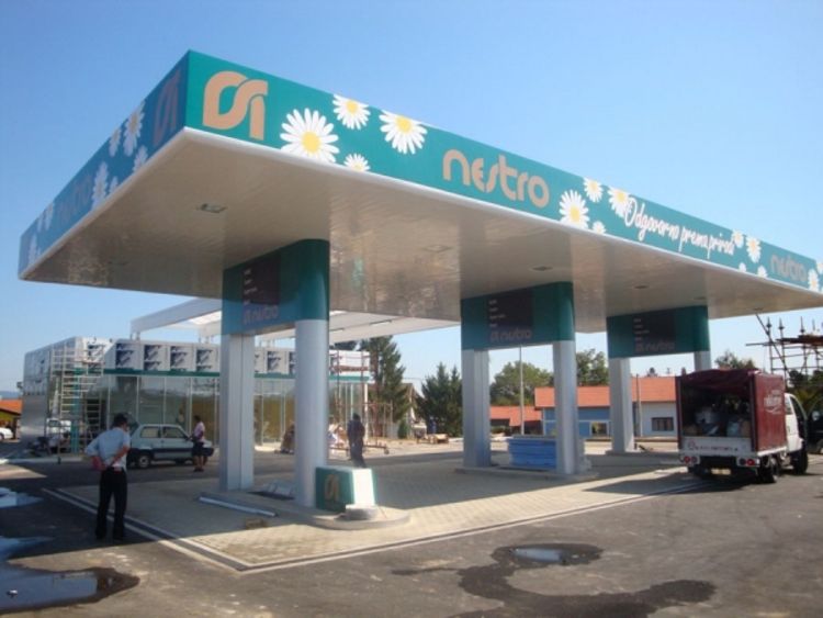 Nestro umjesto Petrola i Zovka