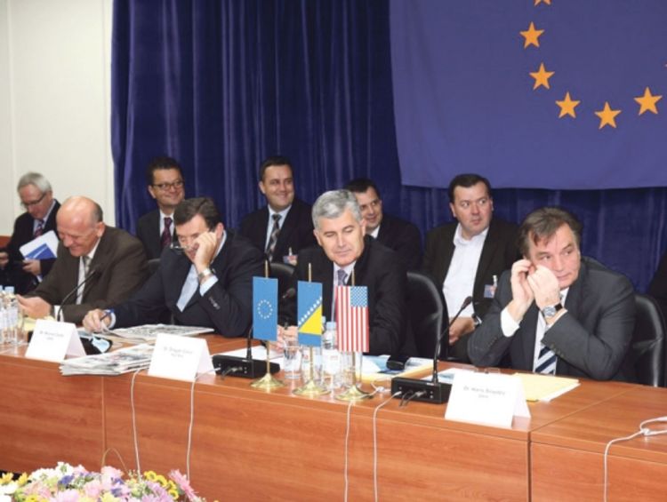 RS za dogovor unutar BiH, FBiH ne može bez stranaca
