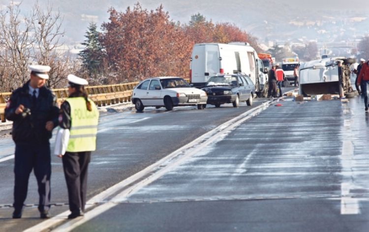 Petoro povrijeđenih u sudaru šest vozila