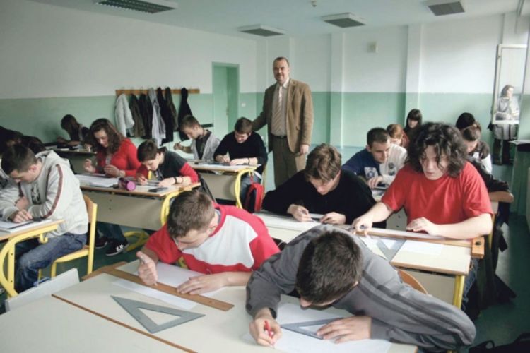 Učenici i nastavnici ne znaju koristiti računar