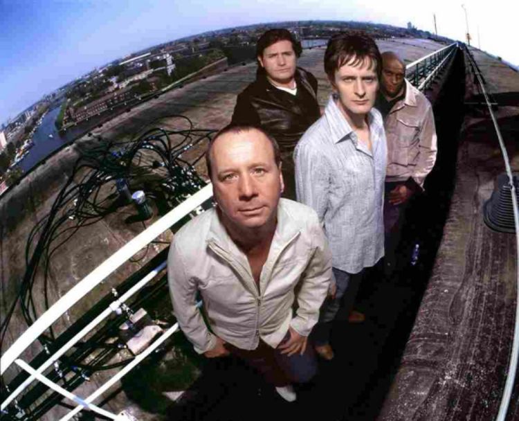 Simple minds: Proslava trideset godina uspješne karijere