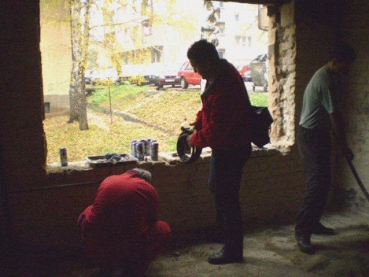 U stan ubacio kanister sa zapaljenim benzinom