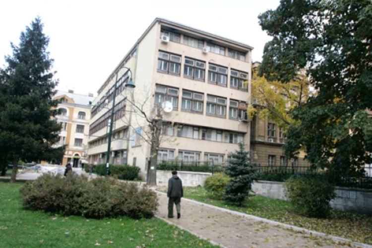 Na stolu deklaracija o vraćanju zgrade SPC