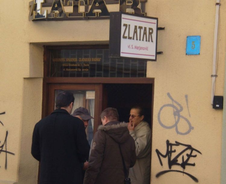 Ukradeno pet kilograma zlata