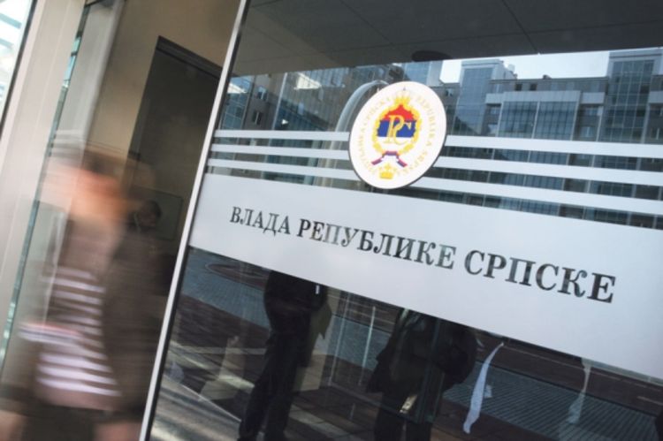 Dodik kaznio ministre zbog kašnjenja službenika