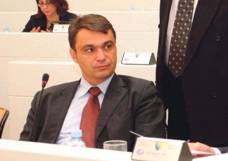 Špirić potpisao odluku o imenovanju Ahmetovića