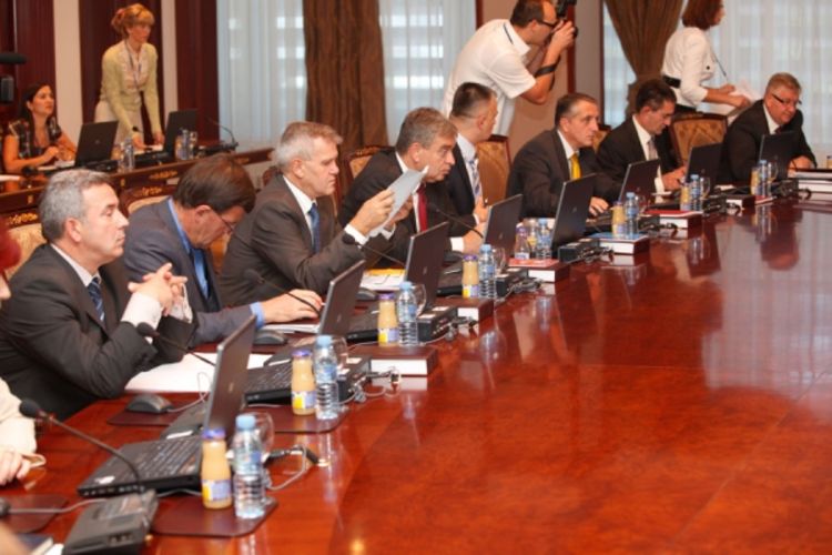 Vlada RS: Napredak moguć samo bez OHR-a